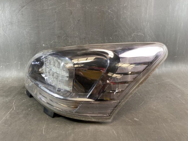 TOYOTA MARK X ZIO ANA10 Genuine Taillight / STANLEY 72-4 / Right Side x1 - Image 2