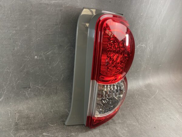 TOYOTA RUMION NZE151 ZRE152 ZRE154 Taillight 12-541 R RIGHT Side x1 - Image 2