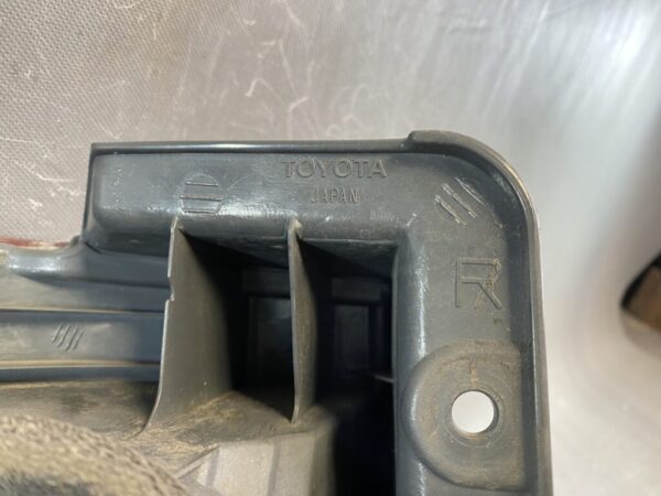 TOYOTA ALPHARD ANH10 ANH15 MNH10 MNH15 Genuine Taillight / KOITO 58-5 / Right Side x1 - Image 5