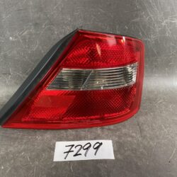 NISSAN CEDRIC GLORIA Y34 HY34 ENY34 MY34 Genuine Taillight / ICHIKOH 4867 / Right Side x1