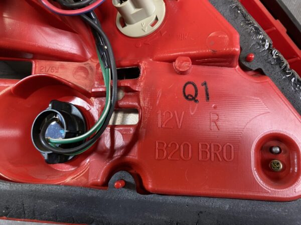 NISSAN CEDRIC GLORIA Y34 HY34 ENY34 MY34 Taillight 4867 Right Side x1 - Image 5