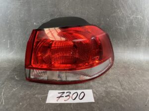 VOLKSWAGEN GOLF 6 MK6 1KCAX Genuine Taillight 5K0 945 112 / Right Side x1