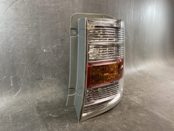 TOYOTA ALPHARD HYBRID ATH10 Genuine Taillight / KOITO 58-11 / Right Side x1 - Image 3