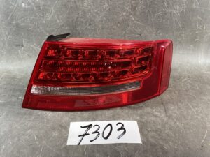 AUDI A5 / RS5 / S5 8T T83 Genuine Taillight I090028 / 8T0 945 096 Right Side x1