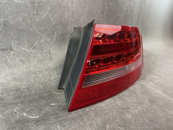 AUDI A5 / RS5 / S5 8T T83 Genuine Taillight I090028 / 8T0 945 096 Right Side x1 - Image 3
