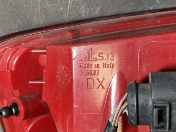 AUDI A5 / RS5 / S5 8T T83 Genuine Taillight I090028 / 8T0 945 096 Right Side x1 - Image 5