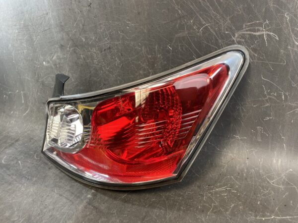 TOYOTA bB QNC20 QNC21 QNC25 Genuine Taillight / KOITO B1-3 / Right Side x1 - Image 2