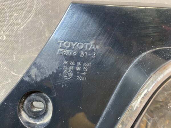 TOYOTA bB QNC20 QNC21 QNC25 Genuine Taillight / KOITO B1-3 / Right Side x1 - Image 4