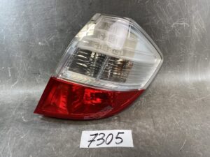 HONDA FIT GE8 Genuine Taillight / STANLEY P7612 R / Right Side x1