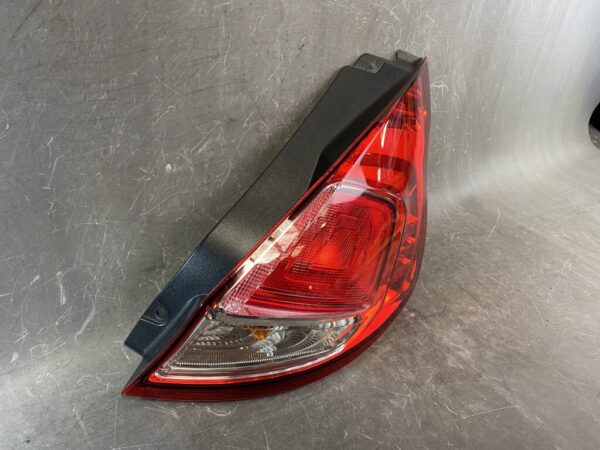 FORD FIESTA WZ MK7 Genuine Taillight 1090041 Right Side x1 - Image 8