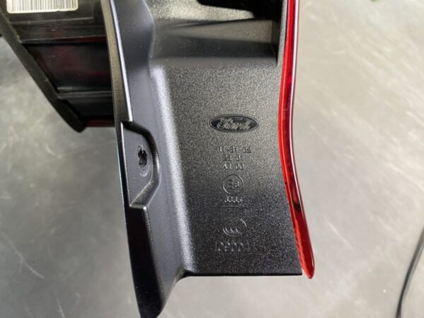 FORD FIESTA WZ MK7 Genuine Taillight 1090041 Right Side x1 - Image 7
