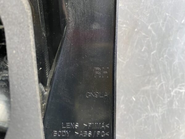 FORD FIESTA WZ MK7 Genuine Taillight 1090041 Right Side x1 - Image 5