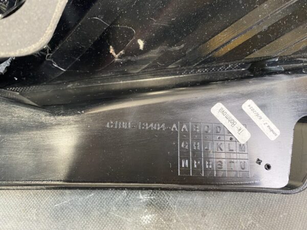 FORD FIESTA WZ MK7 Genuine Taillight 1090041 Right Side x1 - Image 4