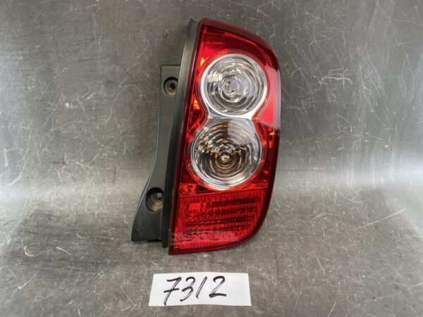 NISSAN MARCH K12 AK12 BNK12 YK12 Genuine Taillight / ICHIKOH D019 / Right Side x1 » JDM-PARTS NZ