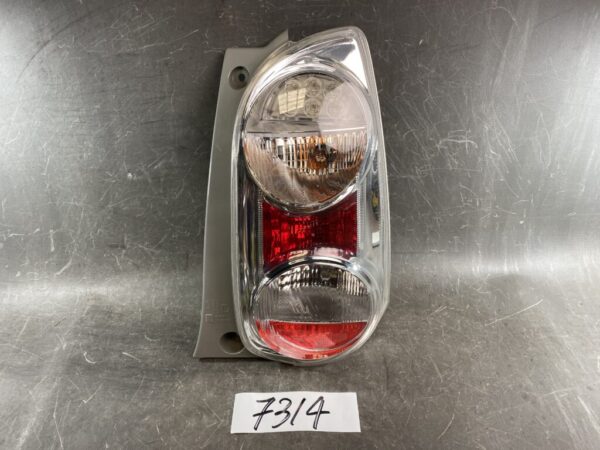 TOYOTA PASSO NGC30 Genuine Taillight / KOITO 220-51004 / Right Side x1 » JDM-PARTS NZ