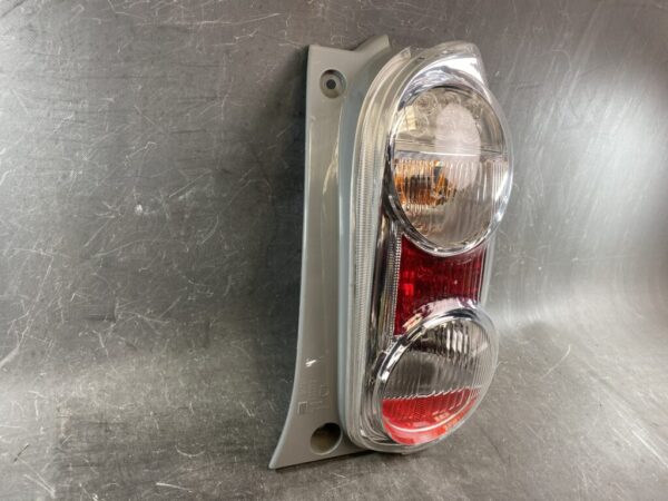 TOYOTA PASSO NGC30 Taillight 220-51004 Right Side x1 - Image 6