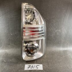 TOYOTA VOXY NOAH VOXY ZRR70 ZRR75 Genuine Taillight / ICHIKOH 28-199 / Right Side x1