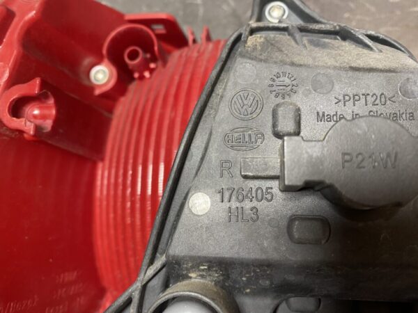 VOLKSWAGEN GOLF TOURAN 1T Genuine Taillight 1T0 945 096 R Right Side x1 - Image 4