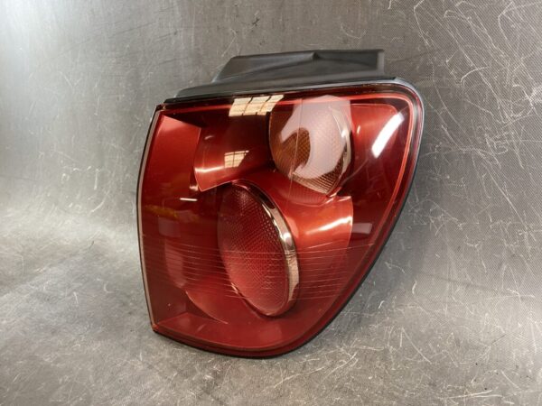 TOYOTA HARRIER SXU10 SXU15 MCU10 MCU15 Taillight 48-6 Right Side x1 - Image 2