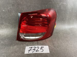 LEXUS GS GS GS350 GS450 GRS191 GRS196 GWS191 URS190 Genuine Taillight / KOITO 30-325 R / Right Side x1
