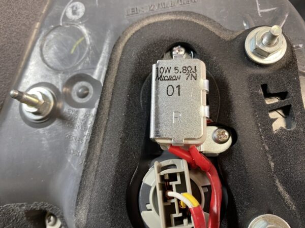 LEXUS GS GS350 GS450 GRS191 GRS196 GWS191 URS190 Genuine Taillight / KOITO 30-325 R / Right Side x1 - Image 4