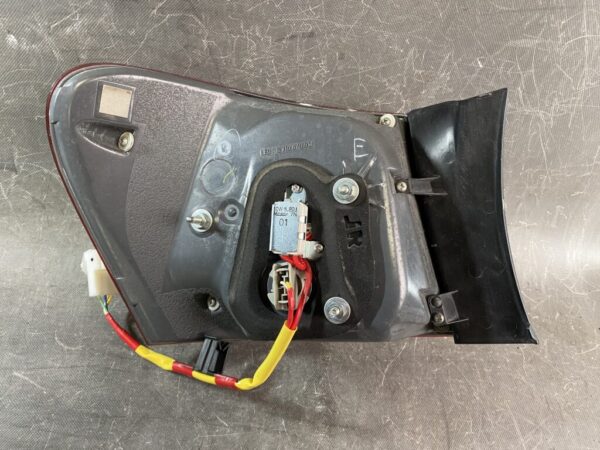 LEXUS GS GS350 GS450 GRS191 GRS196 GWS191 URS190 Genuine Taillight / KOITO 30-325 R / Right Side x1 - Image 3