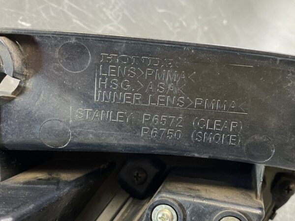 HONDA ODYSSEY RB1 RB2 Taillight P6572 Right Side x1 - Image 5