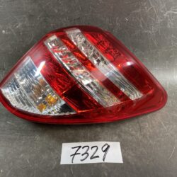 TOYOTA RAV4 ACA31 ACA36 Genuine Taillight / ICHIKOH 42-51 / Right Side x1