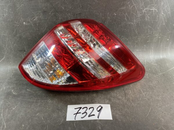 TOYOTA RAV4 ACA31 ACA36 Genuine Taillight / ICHIKOH 42-51 / Right Side x1 » JDM-PARTS NZ