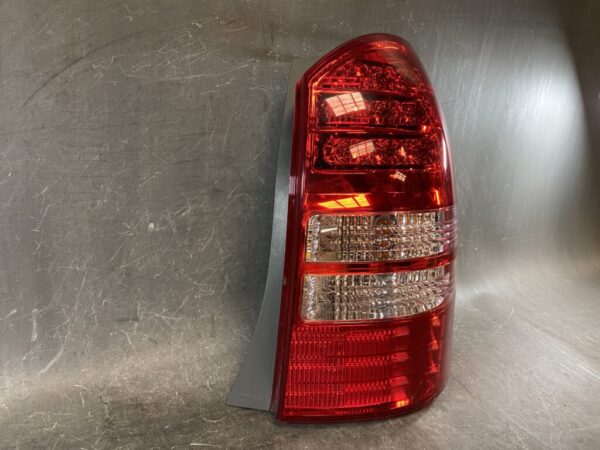 TOYOTA WISH ZNE10 ZNE14 ANE10 ANE11 Genuine Taillight / ICHIKOH 68-3 / Right Side x1 - Image 3