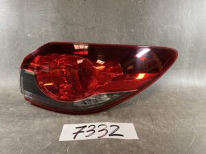 MAZDA ATENZA GJ2FW Genuine Taillight / KOITO 220-41897 / Right Side x1