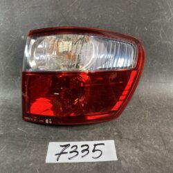 TOYOTA IPSUM ACM26 ACM21 Genuine Taillight / KOITO 44-57 / Right Side x1