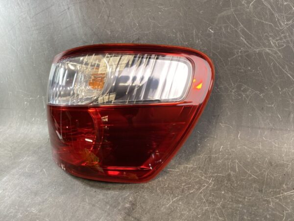 TOYOTA IPSUM ACM26 ACM21 Genuine Taillight / KOITO 44-57 / Right Side x1 - Image 2