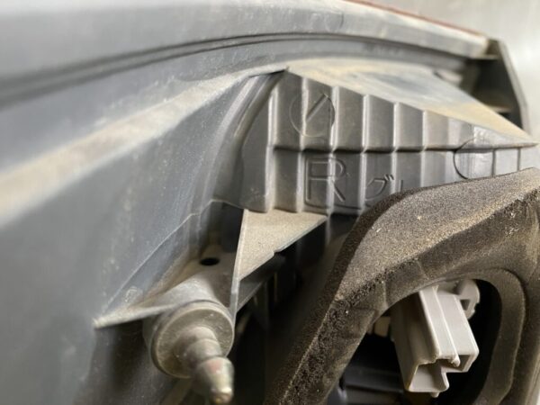 TOYOTA IPSUM ACM26 ACM21 Genuine Taillight / KOITO 44-57 / Right Side x1 - Image 5