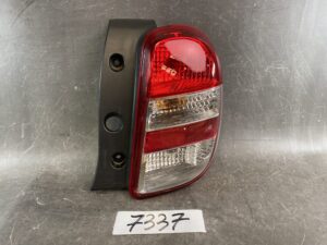 NISSAN MARCH K13 NK13 Genuine Taillight / ICHIKOH T001 / Right Side x1