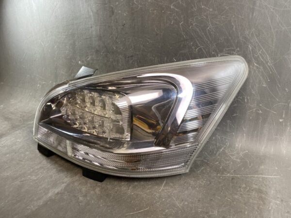 TOYOTA MARK X ZIO GGA10 ANA10 ANA15 Genuine Taillight / STANLEY 72-4 / Right Side x1 - Image 2