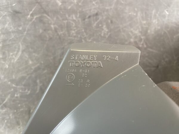 TOYOTA MARK X ZIO GGA10 ANA10 ANA15 Genuine Taillight / STANLEY 72-4 / Right Side x1 - Image 4