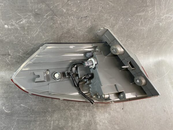 HONDA SHUTTLE / HYBRID GK8 GK9 GP7 GP8 Taillight STANLEY W2502 Right Side x1 - Image 6