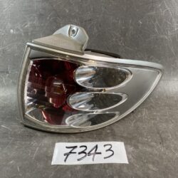 TOYOTA ESTIMA HYBRYD AHR10 AHR10W Genuine Taillight / KOITO 28-147 / Right Side x1