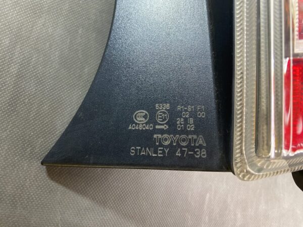 TOYOTA PRIUS ZVW30 Genuine Taillight / STANLEY 47-38 / Right Side x1 - Image 5