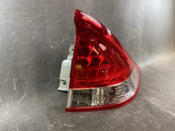 HONDA INSIGHT ZE2 Genuine Taillight / KOITO 220-22875 / Right Side x1 - Image 3