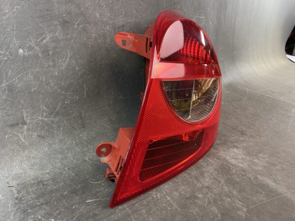 RENAULT CLIO III C85 LUTECIA RF4C Genuine Taillight 8200459960 Right Side x1 - Image 3