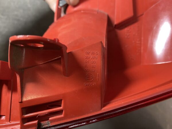 RENAULT CLIO III C85 LUTECIA RF4C Genuine Taillight 8200459960 Right Side x1 - Image 6