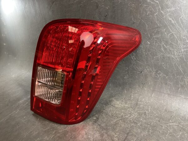 TOYOTA COROLLA FIELDER ZRE141 ZRE142 ZRE144 Genuine Taillight / KOITO 13-97 / Right Side x1 - Image 2