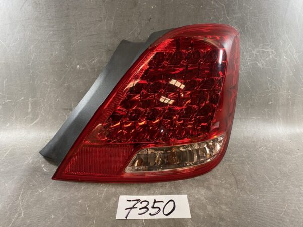 TOYOTA CROWN MAJESTA UZS186 UZS187 Genuine Taillight / ICHIKOH 30-318 / Right Side x1 » JDM-PARTS NZ