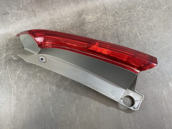 HONDA CR-V CRV RM RM1 RM2 RM3 RM4 Taillight P9849 Right Side x1 - Image 3