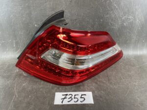 NISSAN TEANA J32 PJ32 TNJ32 Genuine Taillight / STANLEY P7271 R / Right Side x1