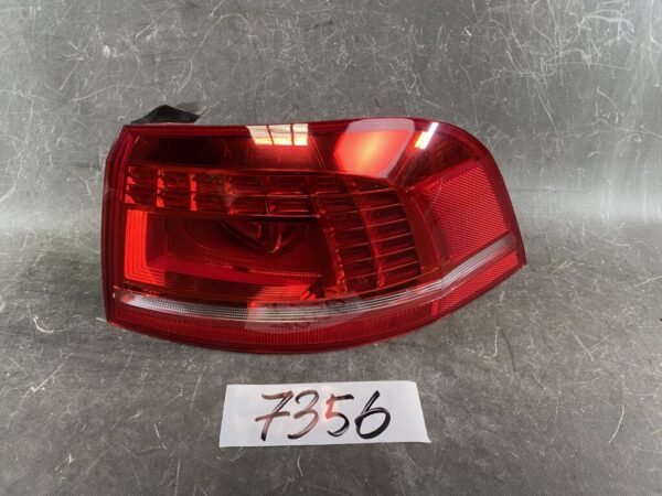 VW VOLKSWAGEN PASSAT VARIANT B7 3CCAX Genuine Taillight 3AF 945 208 / Right Side x1 » JDM-PARTS NZ