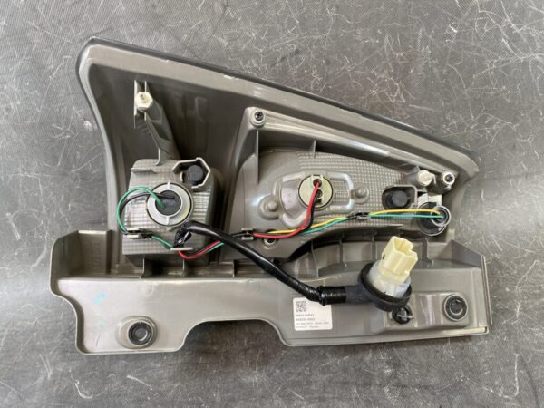 SUZUKI SOLIO MITSUBISHI DELICA D2 MA36S Taillight D179 Right Side x1 - Image 7