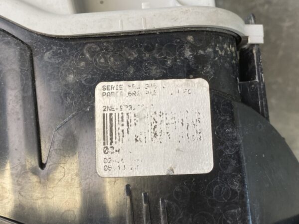 VOLKSWAGEN POLO 6R Genuine Taillight 6R0 945 096 / Right Side x1 - Image 7